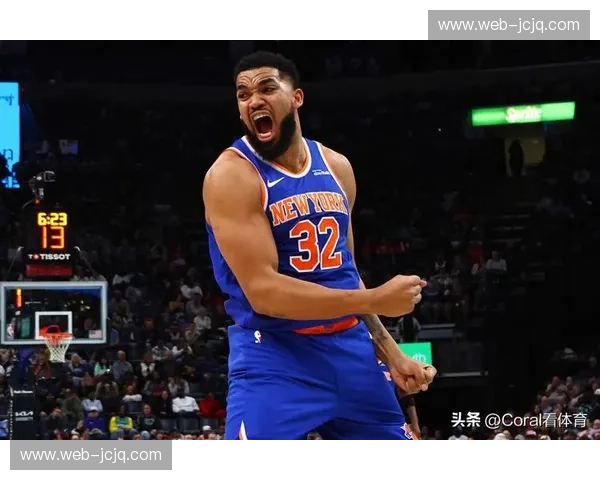 尼克斯利用身高优势强攻内线 唐斯低位单打效果显著